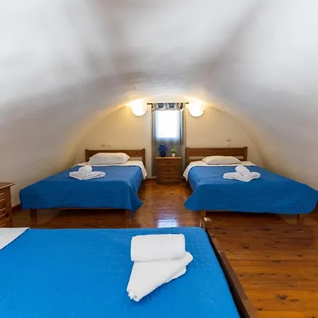 Soulis Apartahotel Oia (Santorini)
